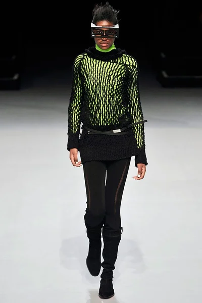 Look 35